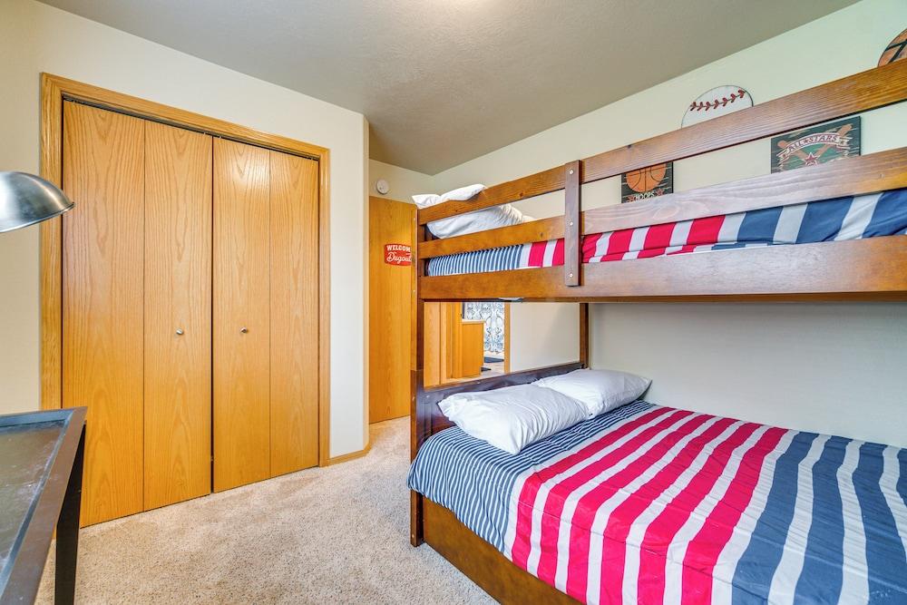 Cozy Sioux Falls House - Walk to Park!