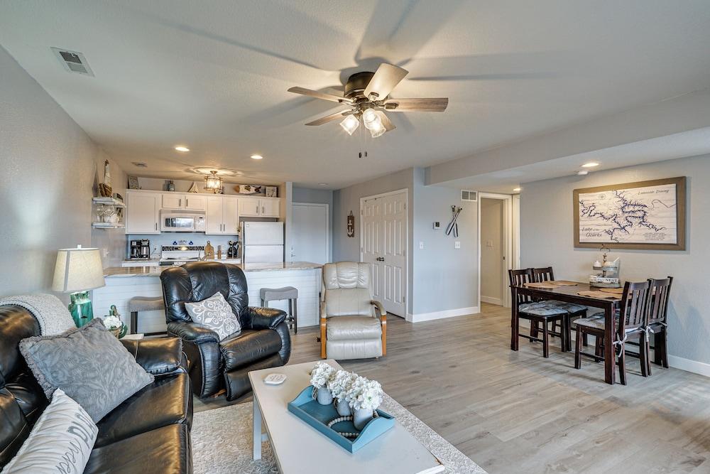 View, Pool & Lake Access: Osage Beach Condo!