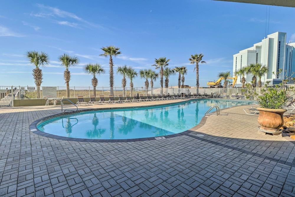 Beachfront Orange Beach Condo w/ Resort Amenities!