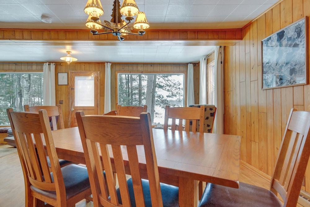 Cozy Echo Lake Cabin Near Snowmobiling Trail!