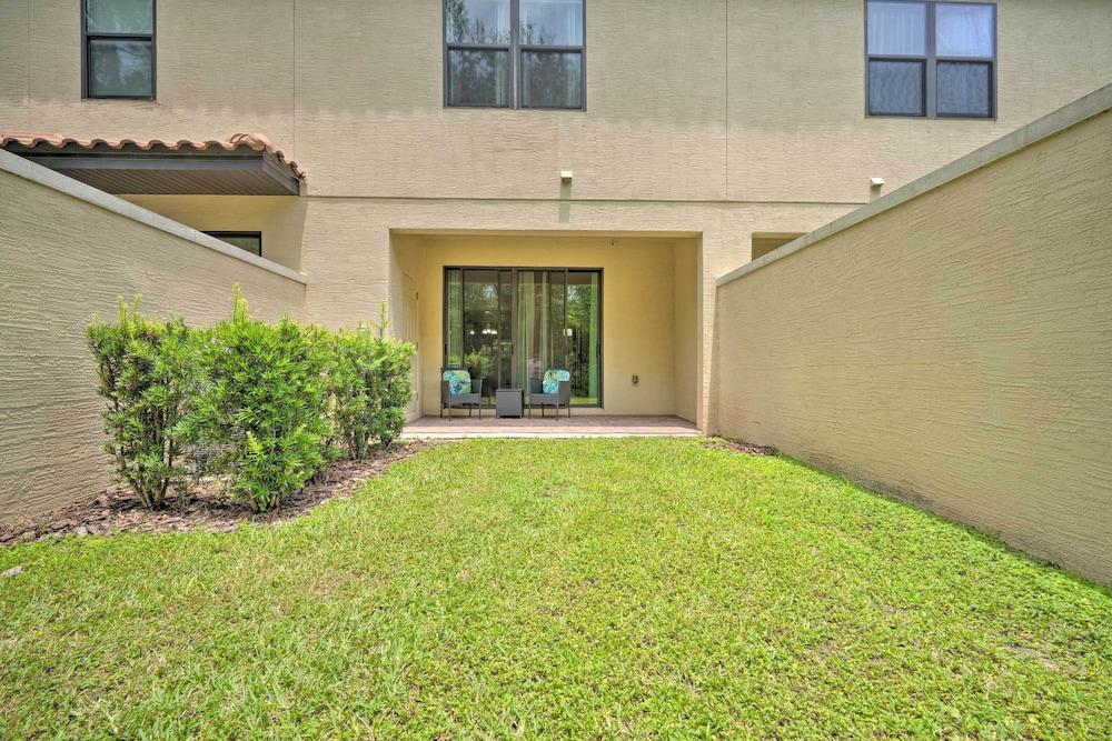 Near Golf & Shopping: Davenport Home w/ Yard