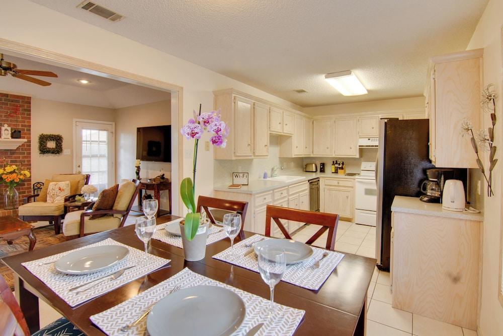 Lubbock Home w/ Deck & Yard - 8 Miles to Ttu!