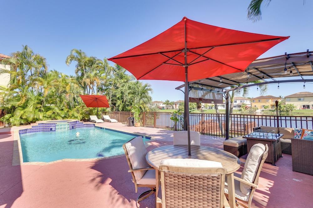 Spacious Miami Retreat w/ Grill, Pool & Dock!