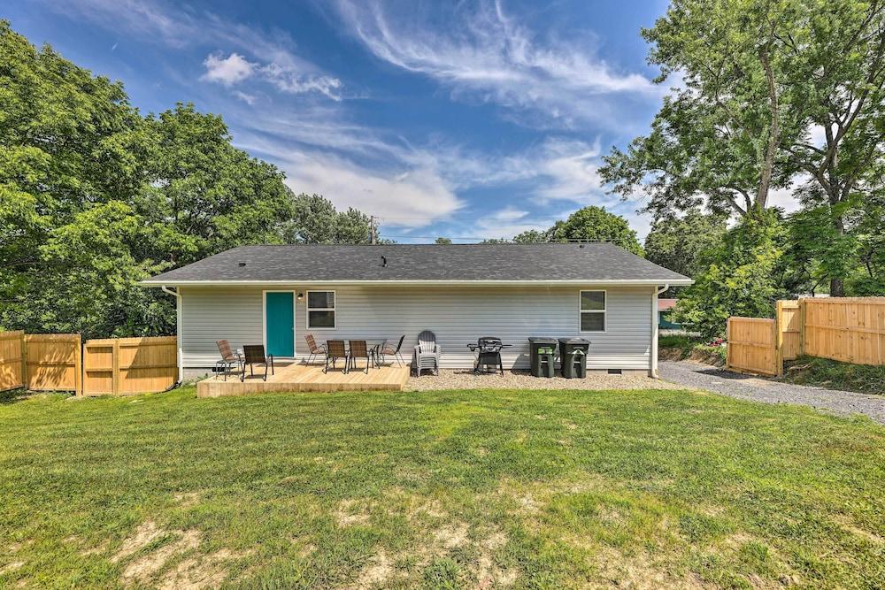 Pet-friendly Digs w/ Fire Pit & Large Yard!