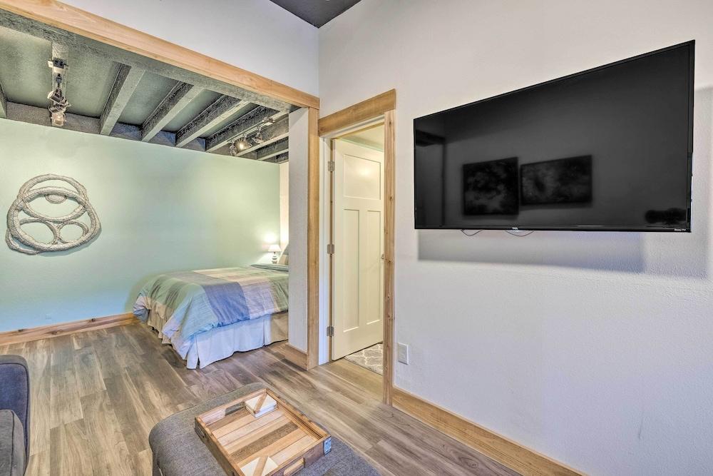Long Beach Studio in Downtown - Walk to Ocean!