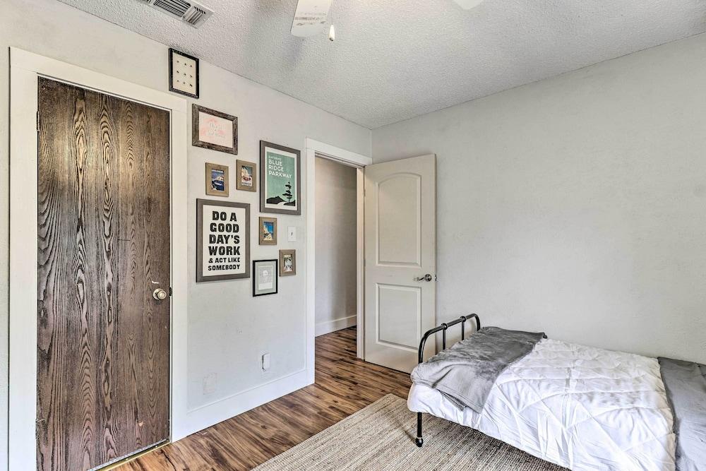 Pet-friendly Austin Ranch Home w/ Fire Pit!