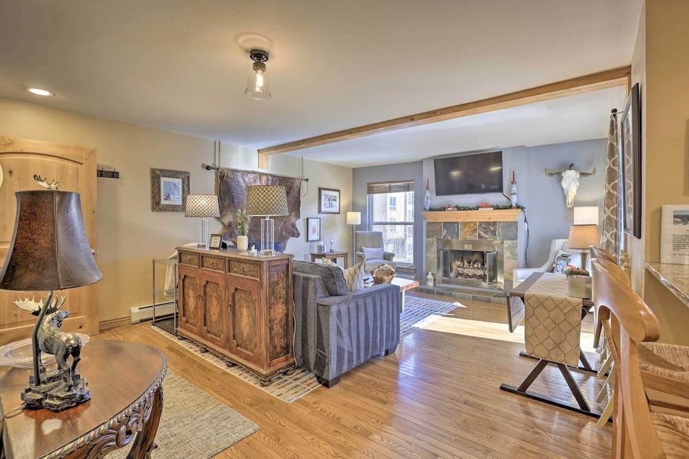 Vail Ski Condo w/ Mtn Views & Shuttle Service!