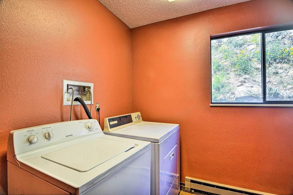 Idyllic Cabin w/ Grill & Panoramic Mtn Views!