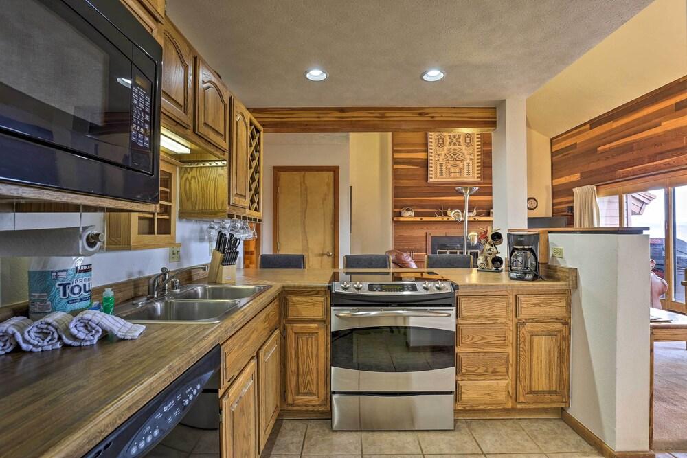 Resort Perks & Trail Access: Silverthorne Condo!