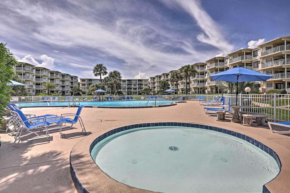 St Augustine Beach Condo w/ Patio & Pool Access!