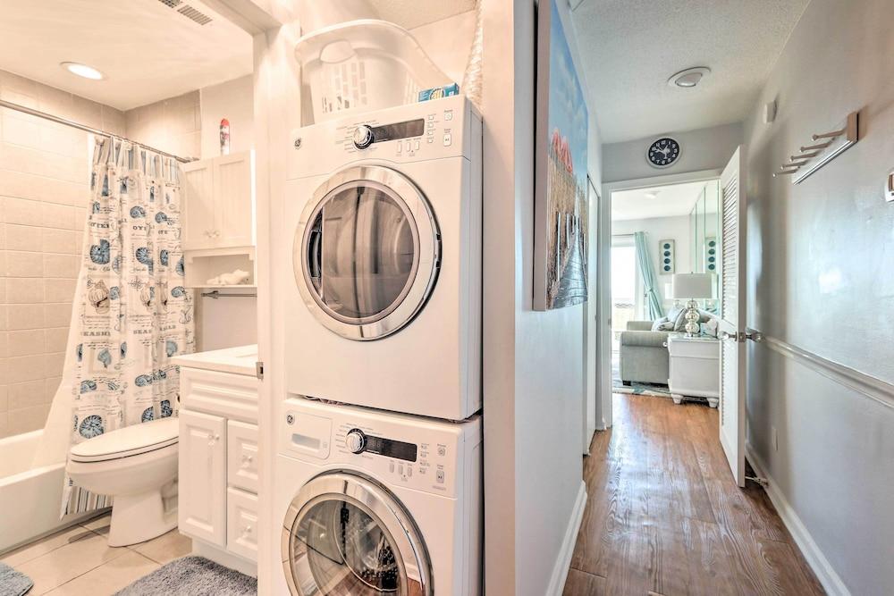 Beachfront Condo w/ Pool Access in Hilton Head!