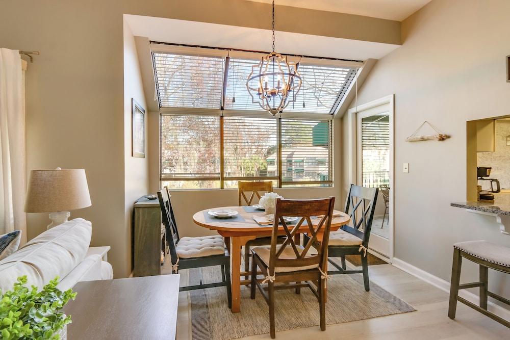 2 Mi to Beach: Condo w/ Pool Access in Hilton Head