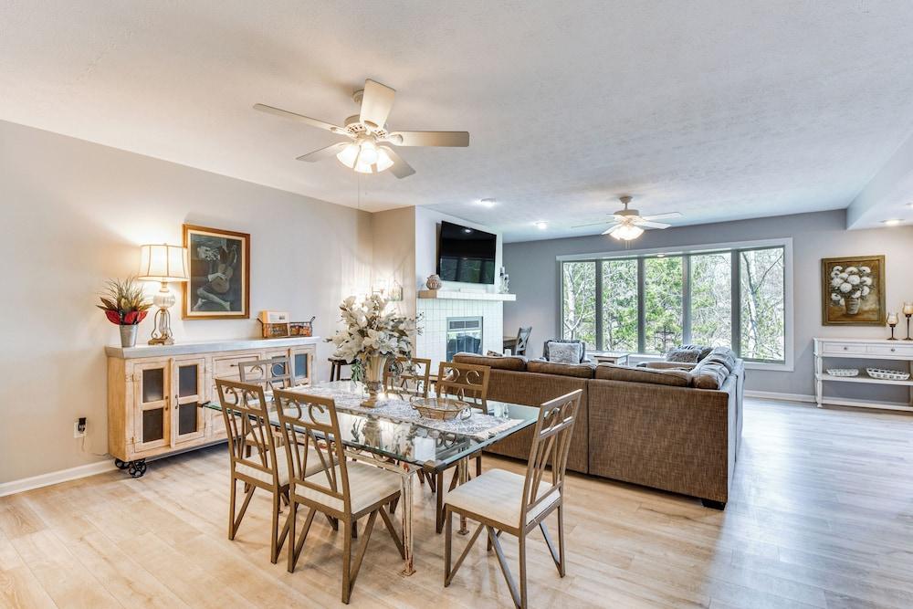 Lake Keowee Resort Condo: Pool, Beach, Golf Access