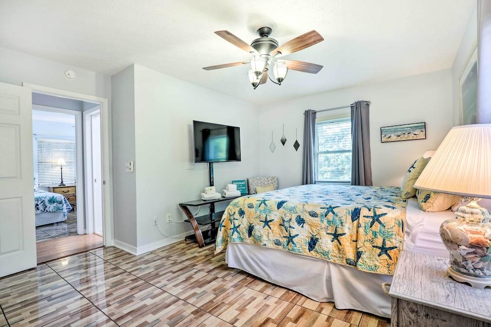 St Augustine Island Home w/ Patio, Walk to Beach!