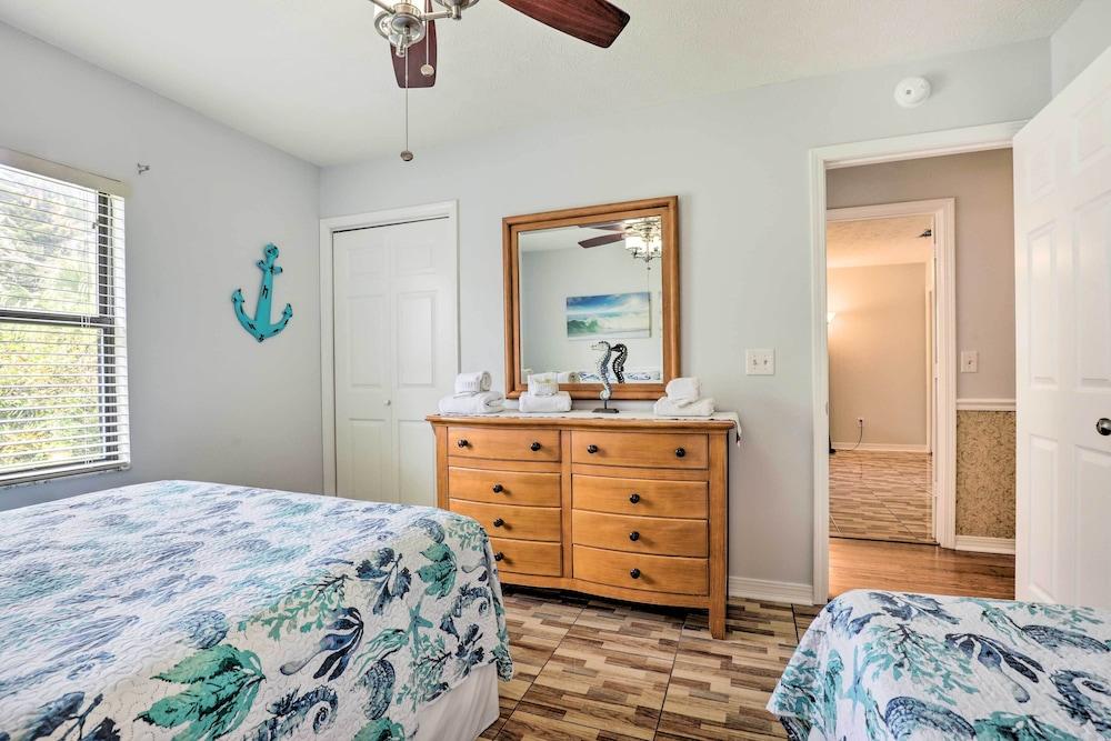 St Augustine Island Home w/ Patio, Walk to Beach!