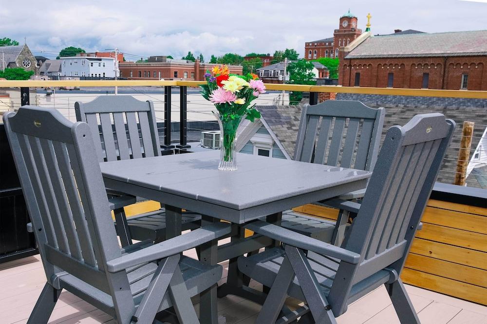 Spacious Portland Home: Walk Downtown!