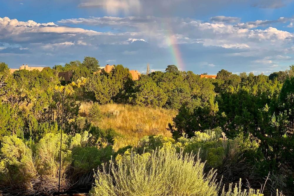 Santa Fe Sanctuary With Views at Every Turn