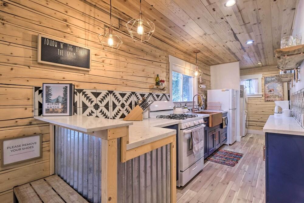 Picturesque Alma Log Cabin w/ Deck & Grill!