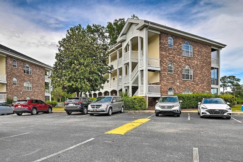 Inviting Myrtle Beach Condo w/ Pool Access!