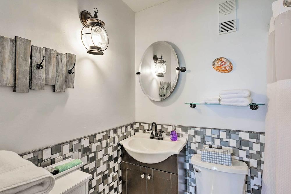 PCB Beachfront 'coastal Abode' at Pinnacle Port!