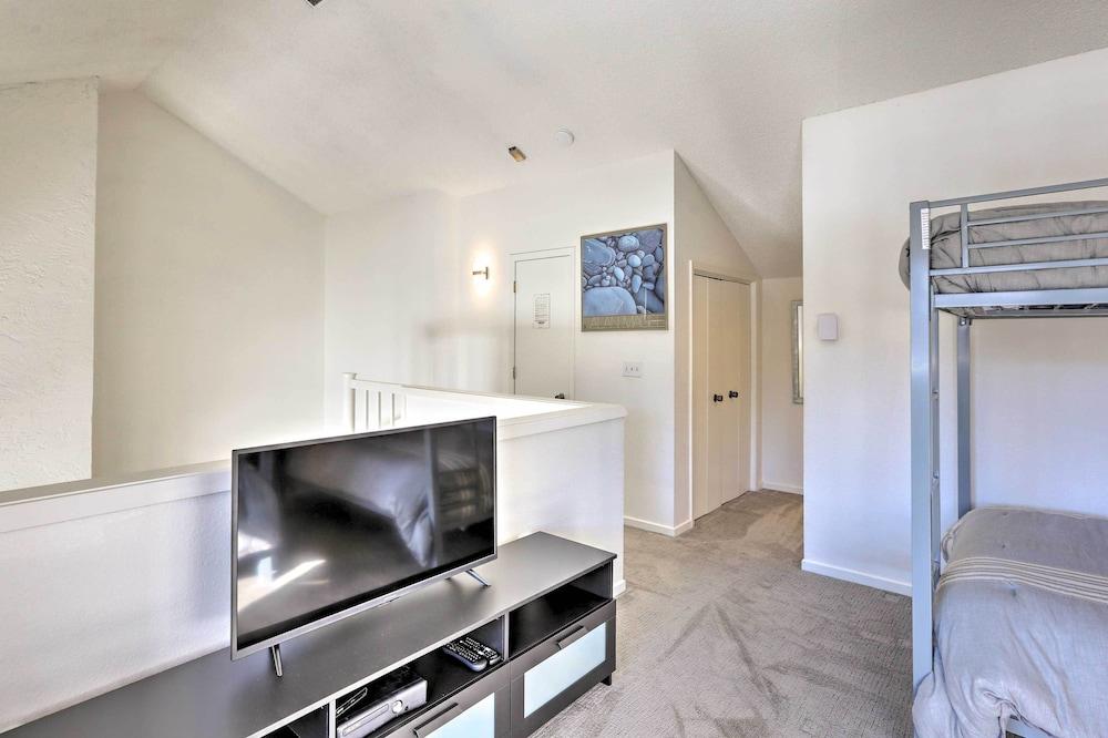 Walkable Winter Park Condo ~ 4 Mi to Slopes!