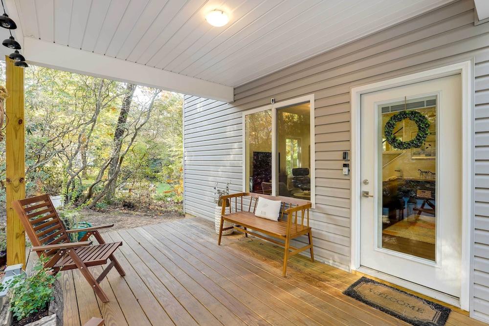 Luxe Mountain Home Near Ridgecrest & Asheville!