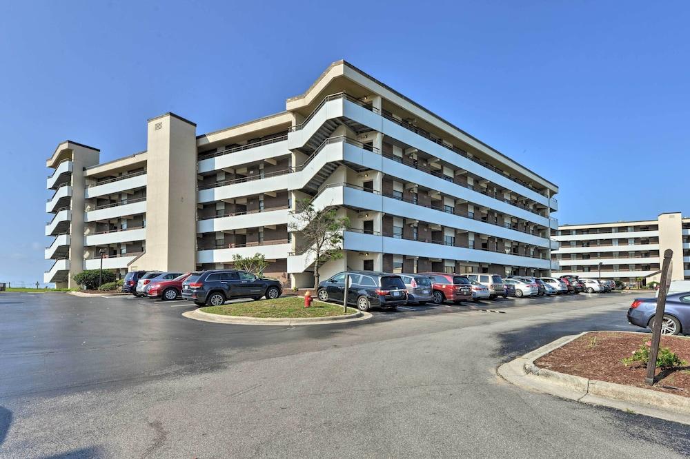 Summer Winds Resort Condo w/ Ocean Views!