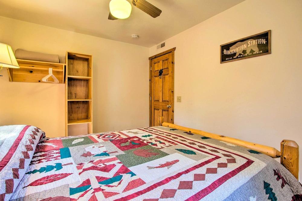 Pet-friendly Warrens Cabin w/ Fire Pit!