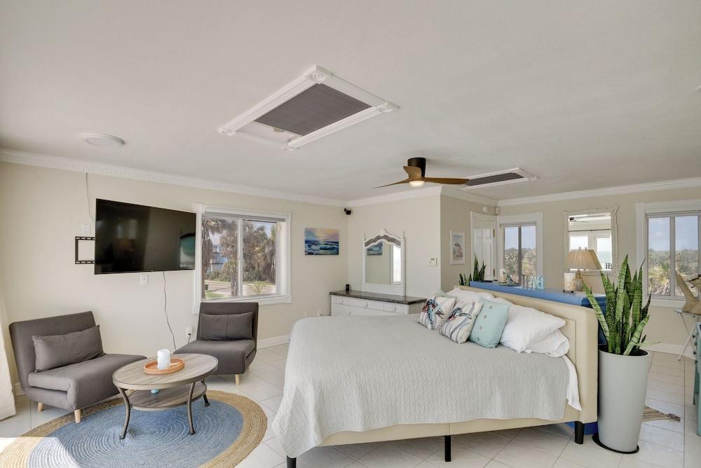 Flagler Beach Oceanfront Haven w/ Hot Tub!