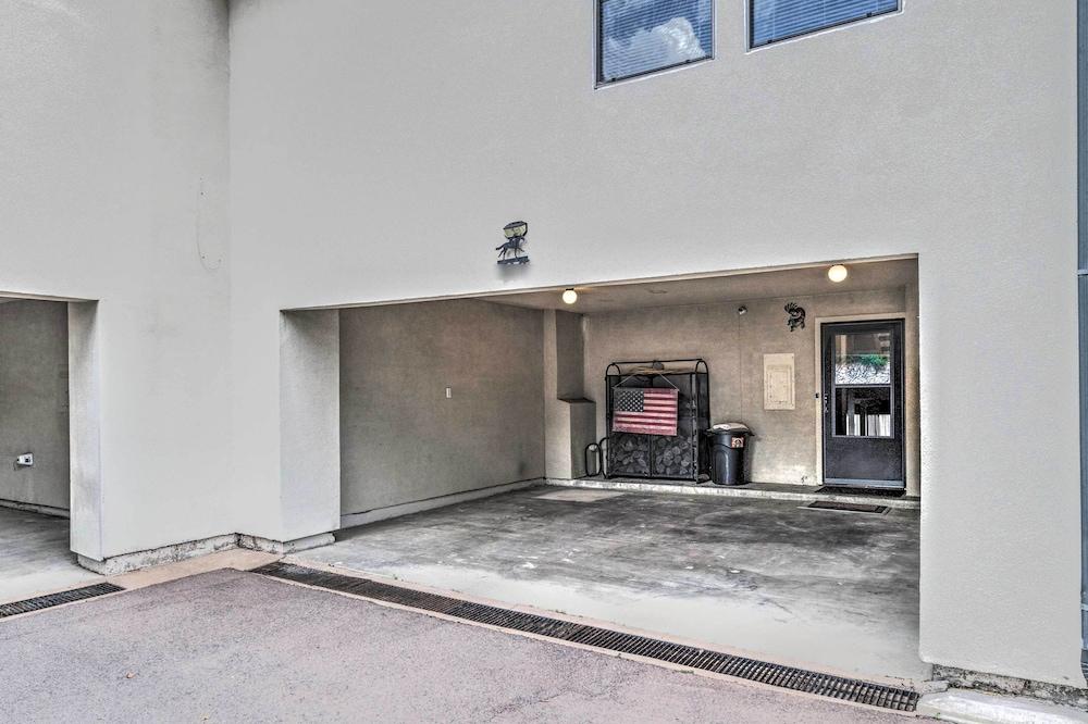 Ruidoso Downs Condo w/ Mtn View + Balcony!