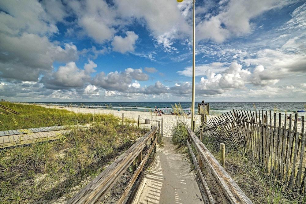 West End Home w/ Yard < 1 Mi to Beach Access!