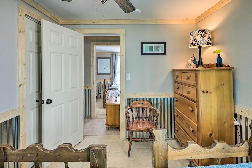 Lakefront Vacation Rental With Fire Pit & Dock!