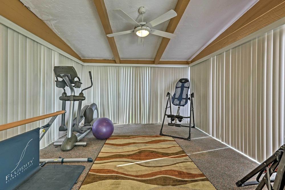 The Aviator's Dream: Pool, Spa & Private Runway!