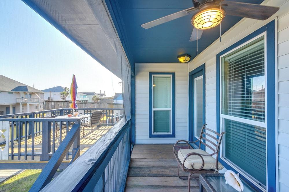 Near Ocean: Home w/ Deck & Grill in Surfside Beach