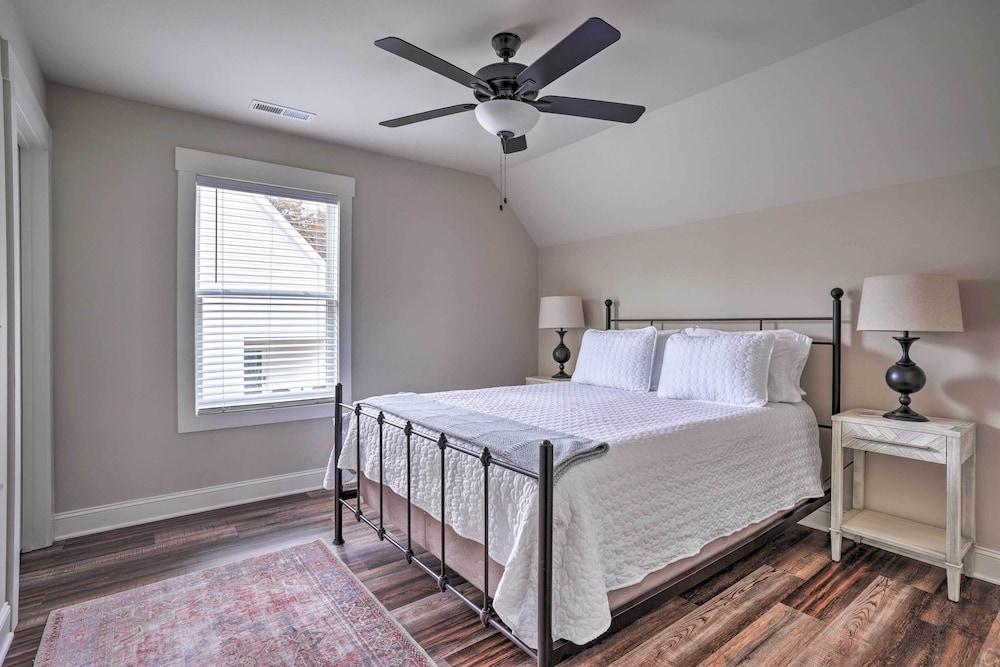 Wooded Escape w/ Beautiful Backyard + Mtn Views!