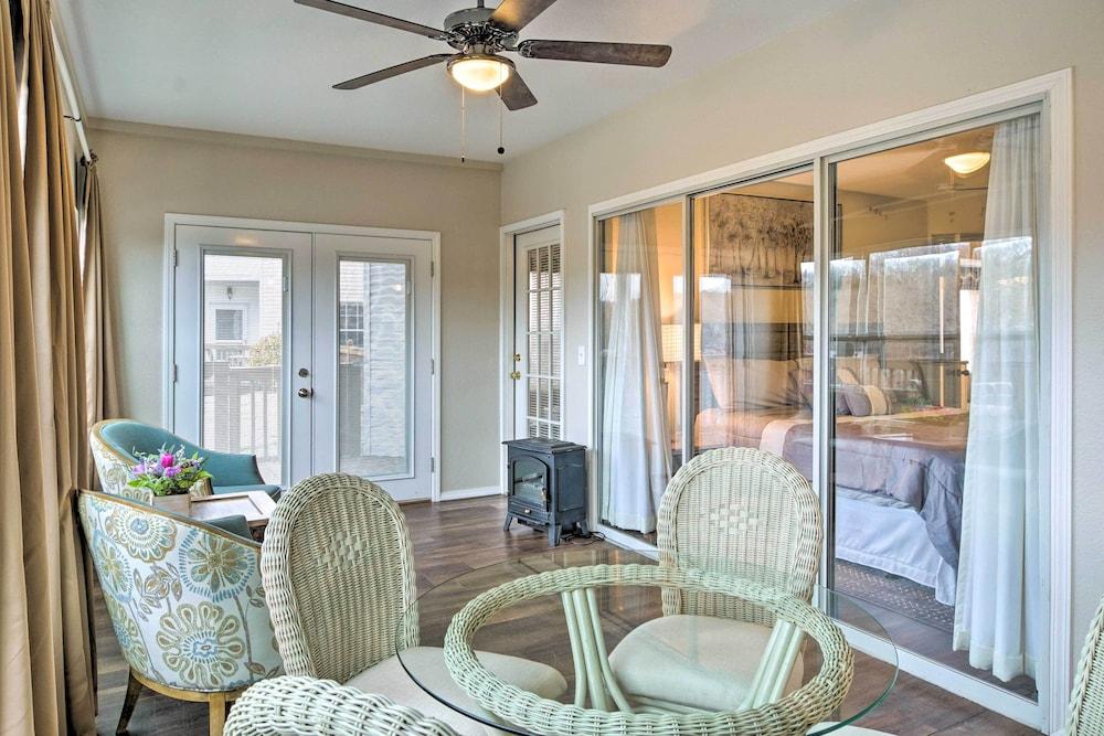 Lakefront Branson Condo w/ Porch & Dock Access