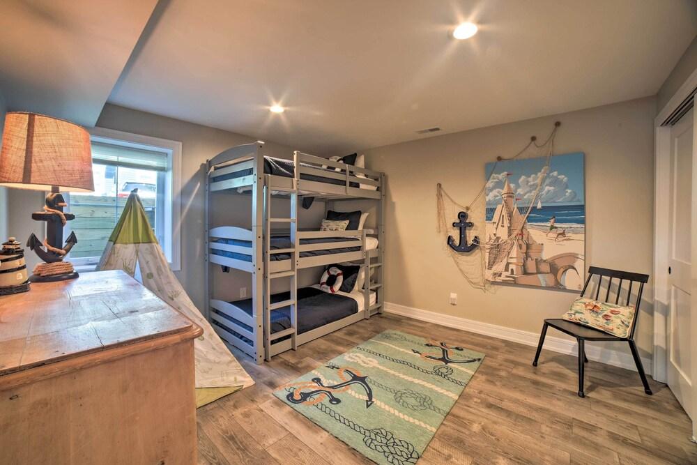 Bright & Airy Home: Chef's Kitchen & Pro Decor!