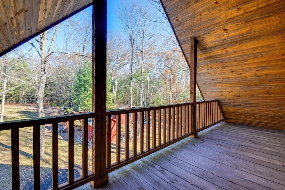 Benton Home on 50 Acres w/ Private Deck & Views!