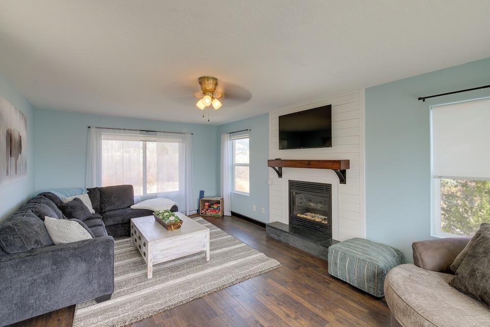 Pet-friendly Victor Home w/ Fire Pit & Large Yard!