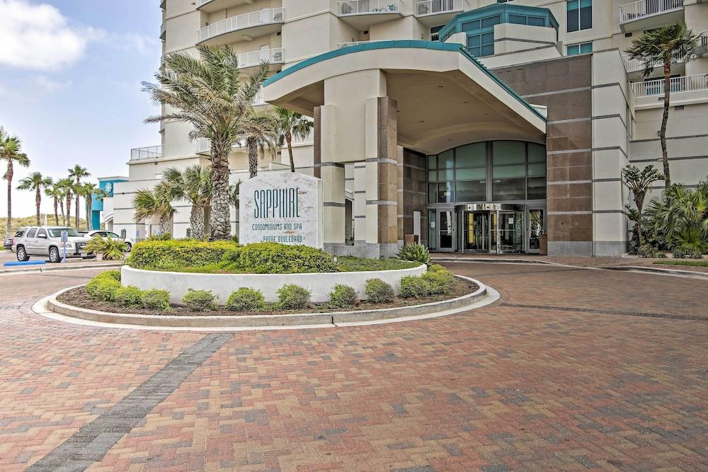 Luxe 28th-floor S Tower Condo: Ocean & Spacex View