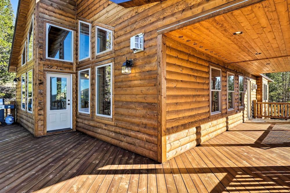 Fairplay Cabin w/ Wraparound Deck & Mountain Views