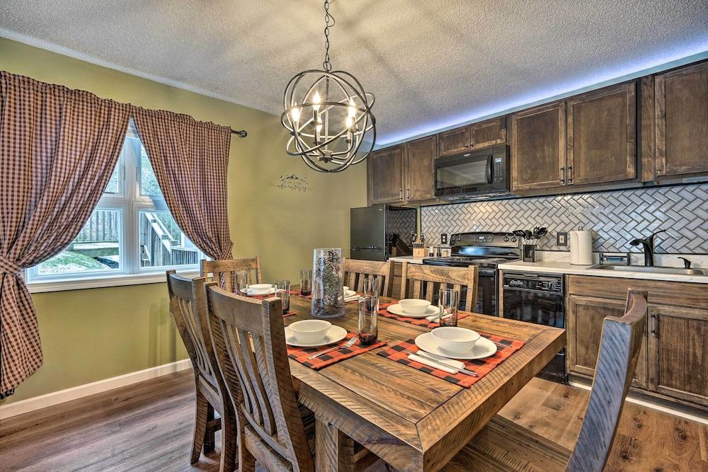 Cozy Ski-in/ski-out Condo on Magic Mountain