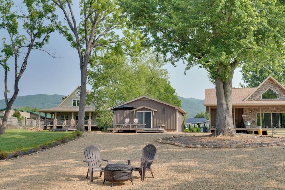 Riverfront Elizabethton Detached Studio w/ Grill