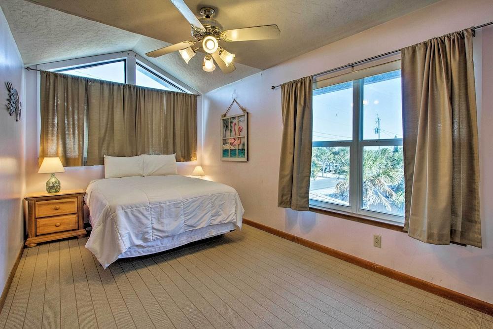 Cozy PCB Cottage Steps From St. Andrews State Park