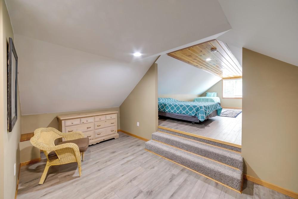 Spacious House on Half Acre < 3 Mi to Beach!