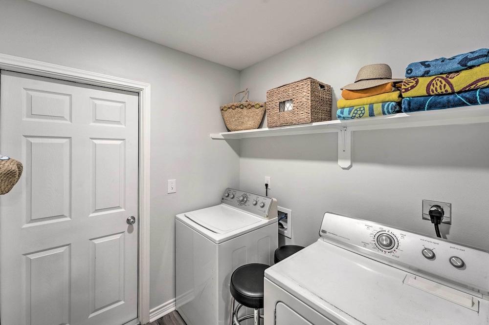 2 Mi to Boating: 'RR Sea House' in Aransas Pass!