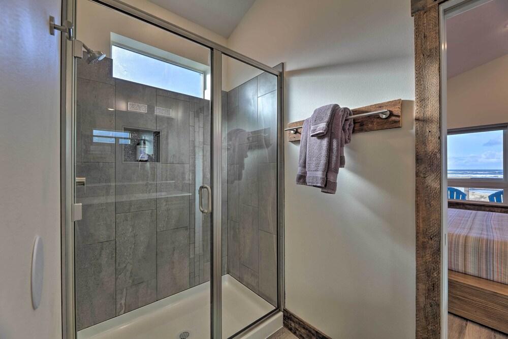 Sanderling Sea Cottages, Unit 7 w/ Beach Access!