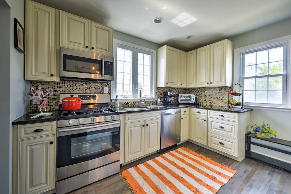 Charming Wildwood Hideaway w/ Private Pool & Deck!