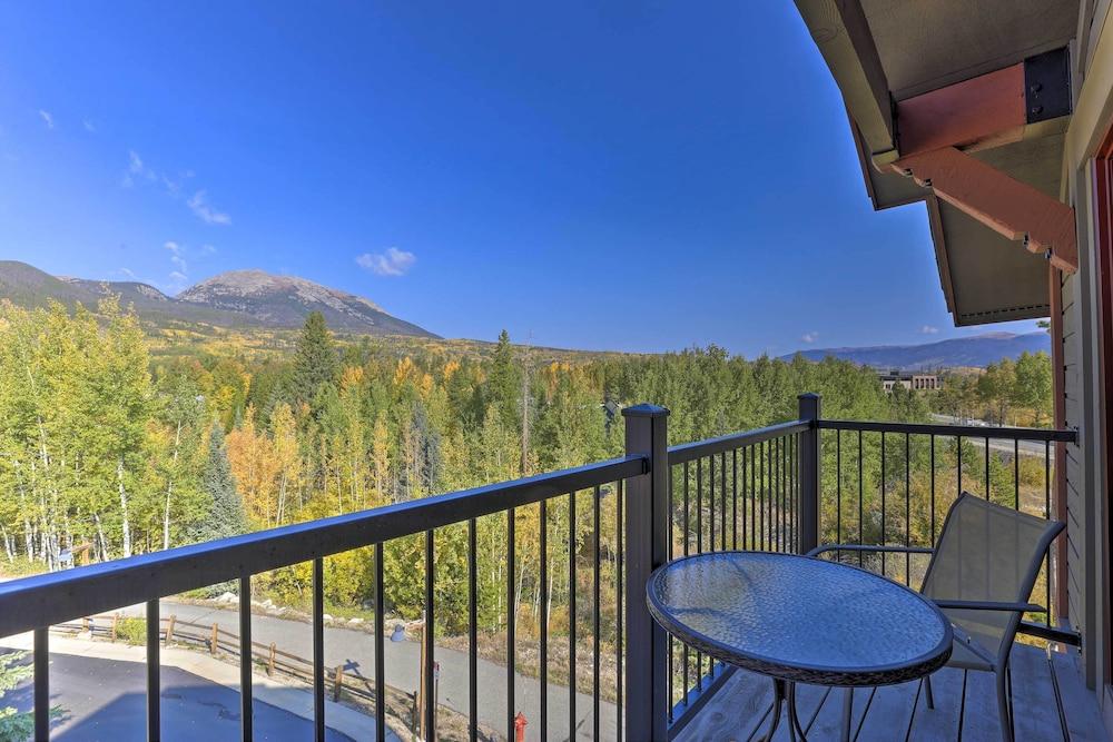 Large Deck + Stunning Views: Mtn Condo in Frisco!