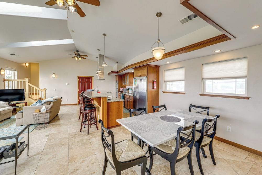 Crescent City Getaway w/ Panoramic Ocean Views!